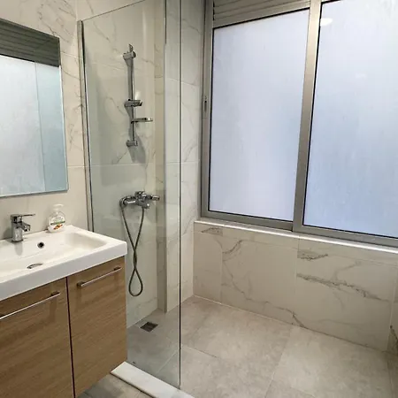Daire Majestic Beachfront Finikoudes Larnaca