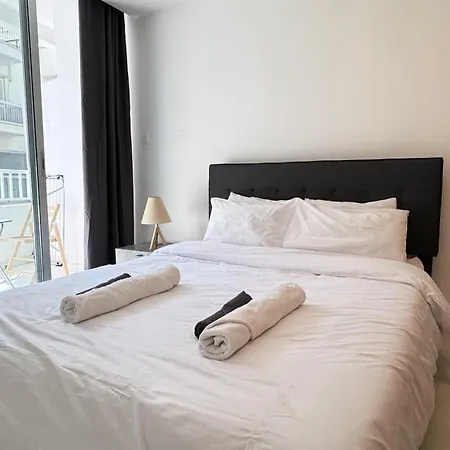 Majestic Beachfront Finikoudes لارنكا